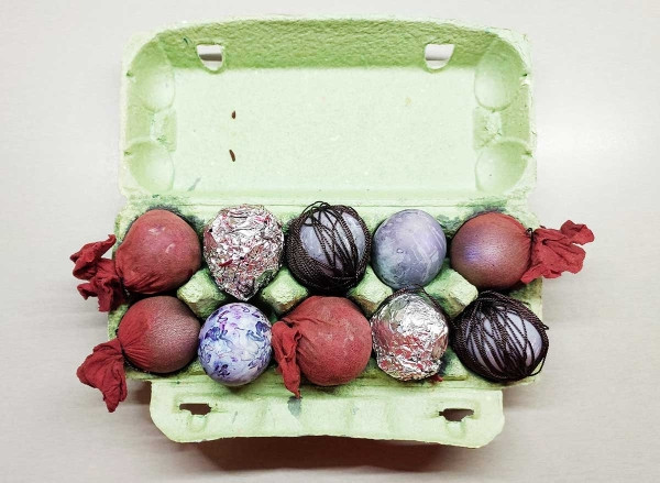 Как покрасить яйца чаем каркаде Как покрасить яйца чаем каркаде