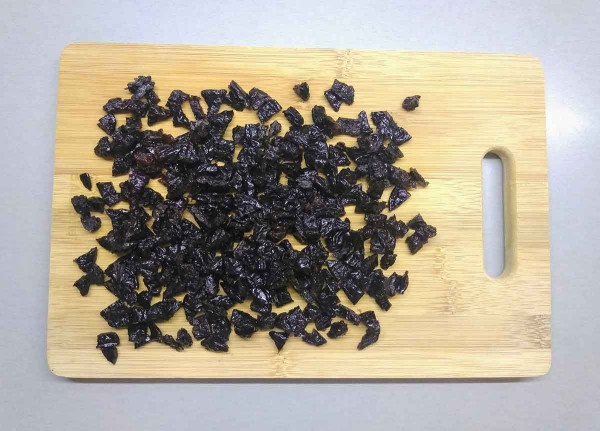 Шоколадные кексы с черносливом