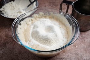 Кулич на воде