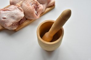 Куриные бедра в соусе