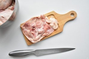 Куриные бедра в соусе