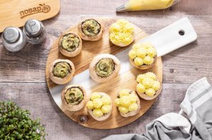 Постные фаршированные грибы