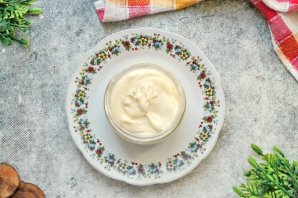 Постный салат с крабовыми палочками