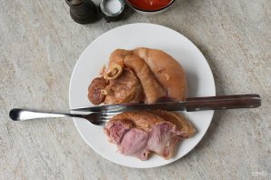 Суп из свиной рульки