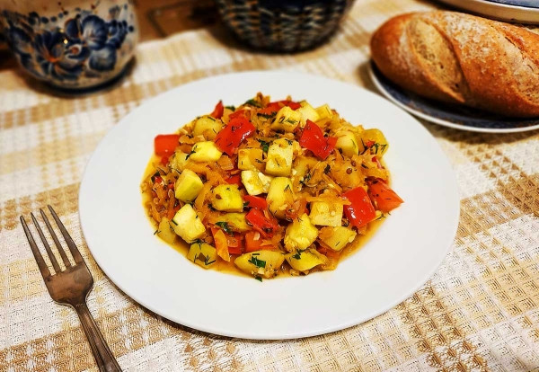 Овощное рагу с кабачками