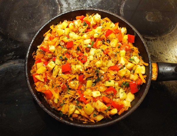 Овощное рагу с кабачками