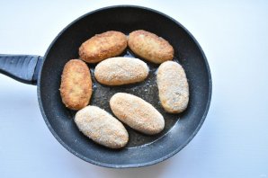 Щучьи котлеты с беконом