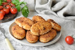Щучьи котлеты с беконом