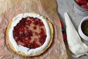 Торт с киви и клубникой