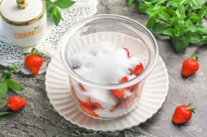 Варенье из клубники без варки Варенье из клубники без варки