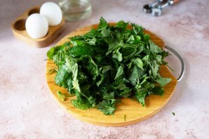 Зеленый борщ из крапивы Зеленый борщ из крапивы