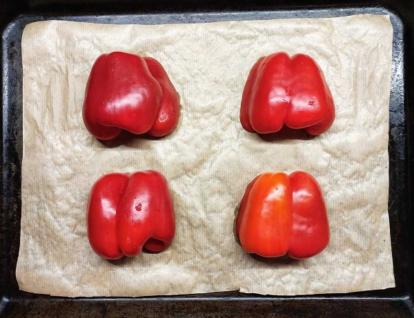 Салат из огурцов с редисом и яйцами