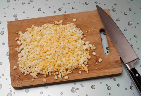 Салат из крабовых палочек &mdash; 4 простых и вкусных рецепта