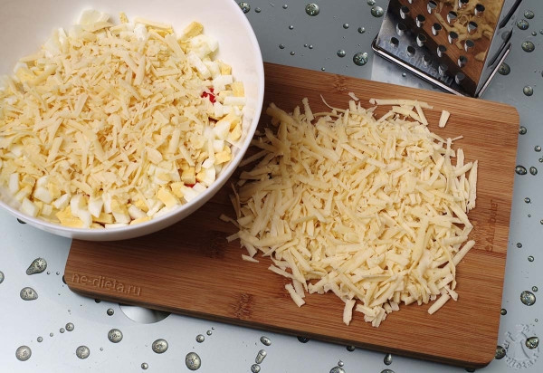 Салат из крабовых палочек &mdash; 4 простых и вкусных рецепта