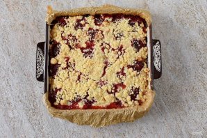 Пирог с клубникой и творогом Пирог с клубникой и творогом