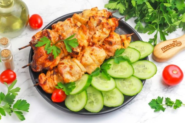 Шашлык из курицы в аэрогриле Шашлык из курицы в аэрогриле
