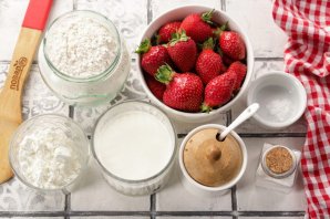Вареники с клубникой