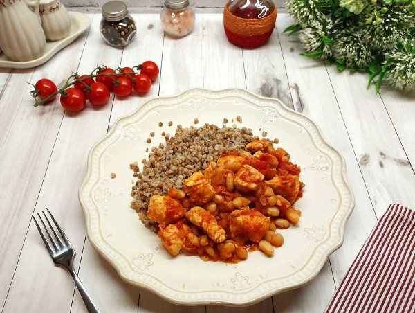 Курица с фасолью
