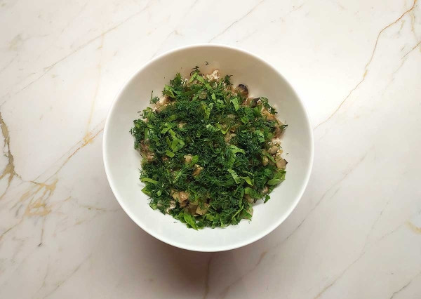 Пирожки с курицей, грибами и сыром