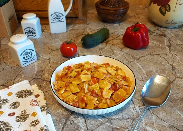 Стручковая фасоль с помидорами Стручковая фасоль с помидорами