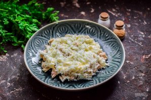 Салат "Подсолнух" с ананасами