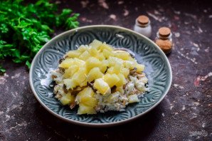 Салат "Подсолнух" с ананасами