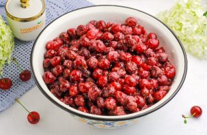 Вишня в собственном соку для тортов