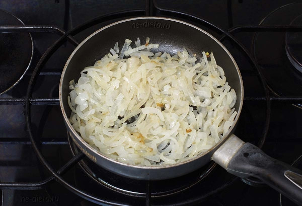 Тушеная капуста с яблоками