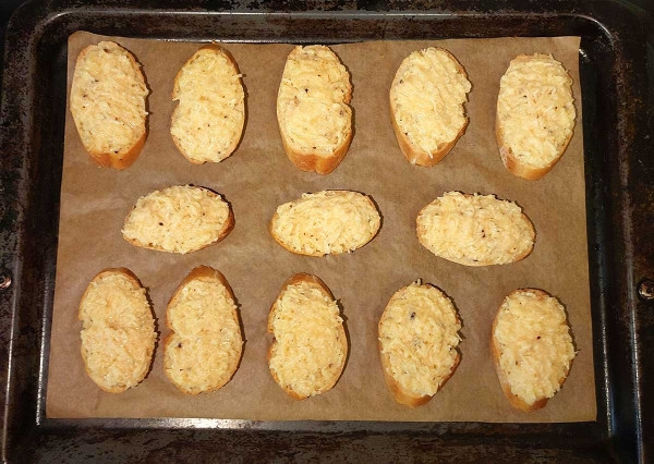 Закусочные гренки с сыром