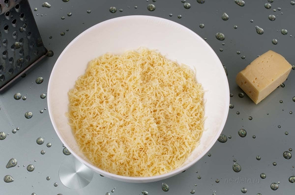 Помидоры с сыром и чесноком