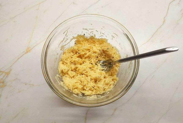 Закусочные гренки с сыром