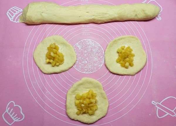 Пирожки с яблоками Пирожки с яблоками