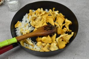 Грибной соус с лисичками