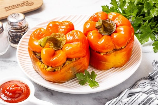 Перцы фаршированные булгуром и грибами Перцы фаршированные булгуром и грибами
