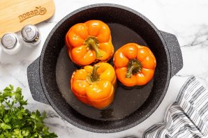 Перцы фаршированные булгуром и грибами Перцы фаршированные булгуром и грибами
