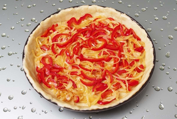 Лоранский пирог с ветчиной и сыром