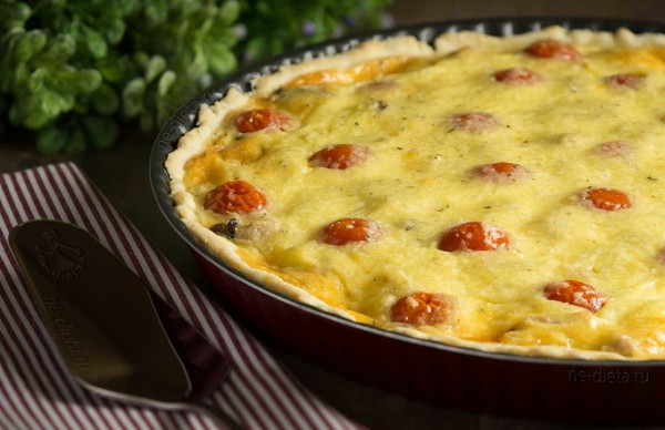 Лоранский пирог с курицей и грибами