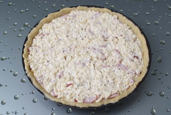 Лоранский пирог с ветчиной и сыром