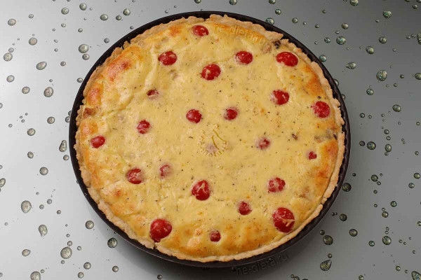 Лоранский пирог с курицей и грибами