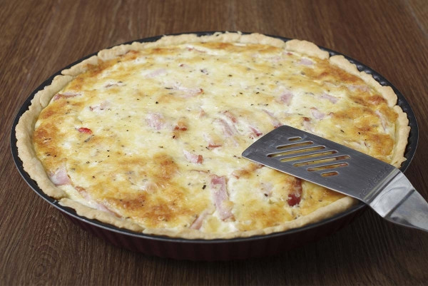 Лоранский пирог с ветчиной и сыром