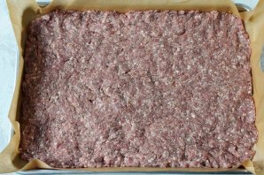 Мясной рулет с грибами