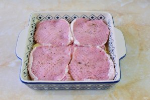 Мясо по-французски с картофелем и помидорами