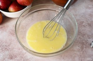 Пирожки с яблоками в духовке Пирожки с яблоками в духовке