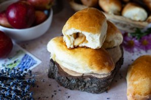 Пирожки с яблоками в духовке Пирожки с яблоками в духовке
