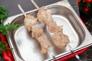 Шашлык из окорочков Шашлык из окорочков